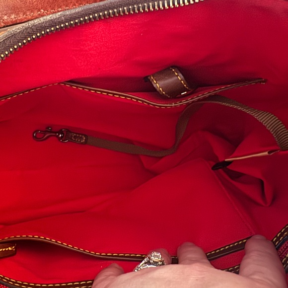 DOONEY & BOURKE 🦆 Vintage Samba Leather Tan Hobo Bag with 🔒 - Picture 8 of 9